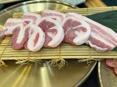 -臻牛烤肉