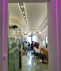 -V8潮牌·接发烫染连锁