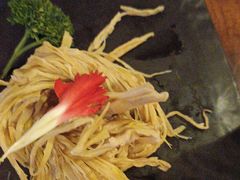 -老牌坊云南鱼豆花火锅(哈西万达店)