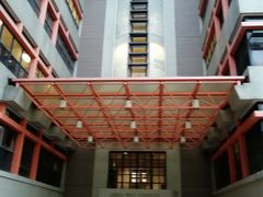 -香港大学