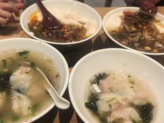 -三好食堂(煎饺·馄饨·肉饼米线·盛世广场店)
