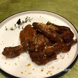 全部是虾肉，弹牙，说明虾很新鲜，配上甜辣酱