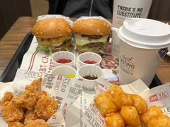 -The Habit Burger Grill 哈比特汉堡(世博店)