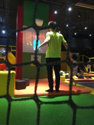 -蹦蹦跳跳(新奥购物中心店)