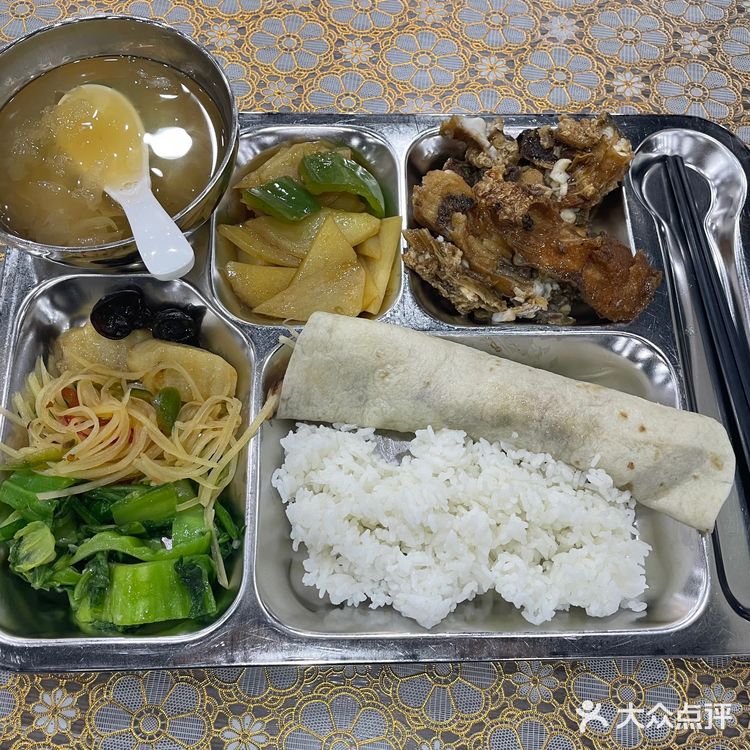 二月二龙抬头，猪头肉卷饼吃起来