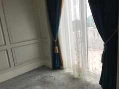 -上海玫瑰园度假酒店