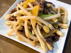 花生芽炒牛肉-四季美蚝皇
