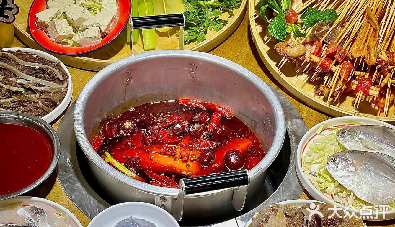可以永远相信！昆明人排队都要吃的串串！ 