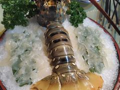 -三亚火车头万人海鲜广场