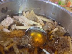 -榕树下海鲜馆(坪山路店)