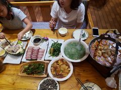 -老滇山寨•云南特色菜•地方菜•民族风情歌舞表演(金碧店)