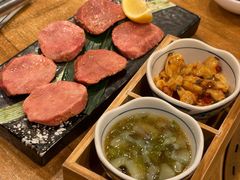 厚切牛舌-炼火烤肉店