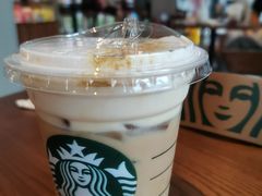-星巴克臻选(深圳龙华红山天虹店)