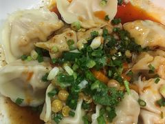 手工包的钟水饺-爆炸头阿姨小四川正宗川味小吃(无任何分店)
