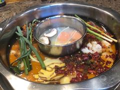 -周幺妹重庆老火锅(银泰城总店)