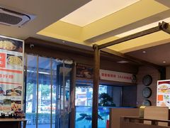 -阿瓦山寨·湘菜现炒·剁椒鱼头王(咸阳总店)