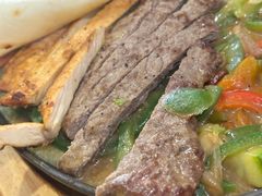 什锦铁板烤肉-MADO冰淇淋咖啡馆(淘金店)