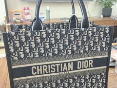 -小飞侠奢侈品回收 寄卖 养护(宝山宝龙广场店)