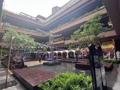 -瑞虹新天地月亮湾