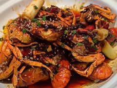 -肥肥虾庄·金牌油焖大虾(汉街SKP店)