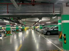 -白玉兰广场停车场