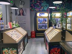-镜客眼镜(浦江欢乐颂店)