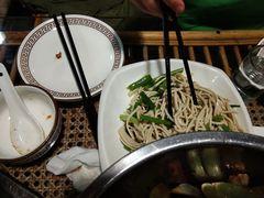 -红栌温泉山庄生态美食餐厅