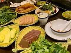 -聚汇三少·龙虾·中餐厅(莫邪路新天地店)