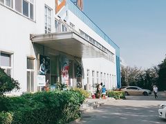 -尤尼克斯羽毛球主题馆