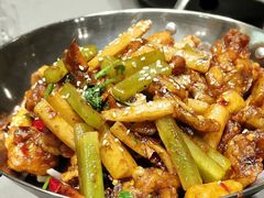 干锅牛蛙-大鹏饭店·金陵家宴(奥体中心店)