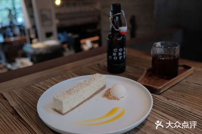 Vanilla Specialty Coffee(八大关店)燕麦百利甜酒慕斯图片