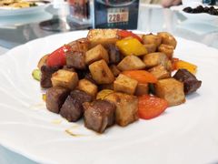 一口雪花肥牛炒杏鲍菇-御彩酒家(东风东路店)
