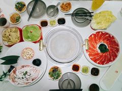 -洪氏嗨捞·广东猪肚鸡·椰子鸡火锅(西咸万象城店)
