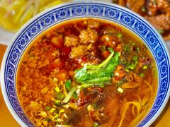 辣肉大肠双拼面-沪西老弄堂面馆(定西路店)