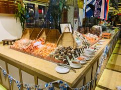 自助取餐区-大中华希尔顿酒店-念自助餐·嗨啤·小龙虾