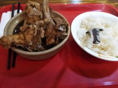 -万和春排骨砂锅米饭(湖北路店)