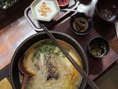 -银米·云南传统过桥米线(双廊黑金冠店)