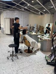 -PE SALON 