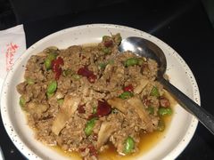 特色虾皮臭豆腐-老头儿油爆虾·知味杭州(爱琴海购物中心)