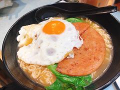所向无敌餐蛋出前一丁-华嫂冰室(尖沙咀店)