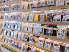 -猫的天空之城概念书店(北戴河蔚蓝海岸店)