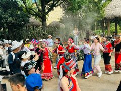 -七彩云南欢乐世界