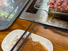 -哈尔滨小酒馆·鲜肉现穿自助烧烤(康新花园店)