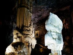 -波斯托伊纳溶洞