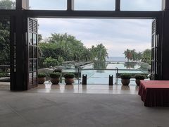 -亚龙湾喜来登·美景台大堂吧