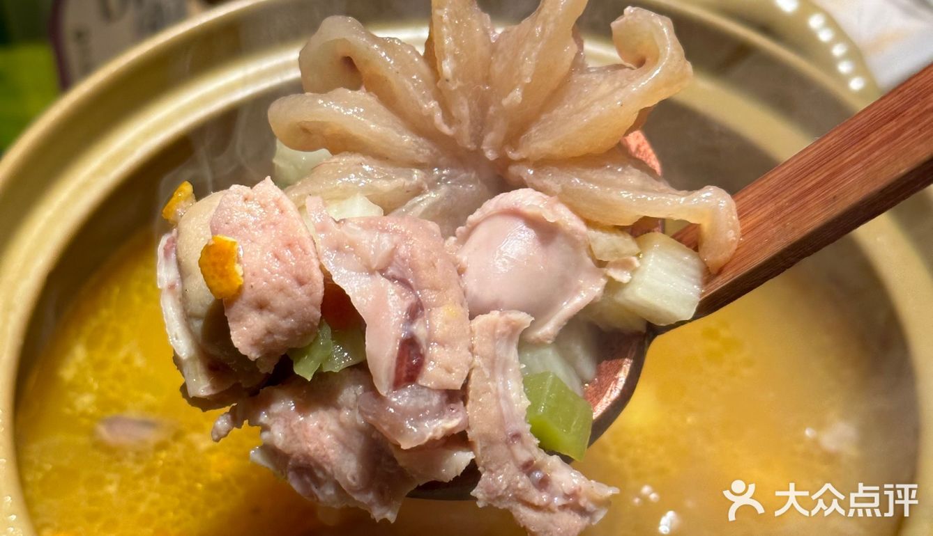 文安路上新开的一家雄性食物研究中心！套餐全是硬货！