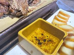 -东口码头·烧鸽子·鱼头泡饼·地方菜(金鹰悦城店)