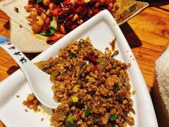 -滇香肴·云南菜蒸汽石锅鱼(云南北路店)