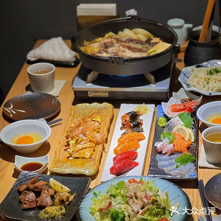 闹市中的静区日料店,上下两层打造专属用餐空间‼️