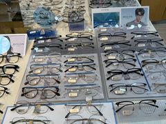 -天空之镜眼镜店蔡司依视路授权店(天通苑店)